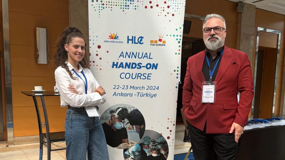 &Omicron; &Delta;&rho;. &Alpha;&nu;&alpha;&sigma;&tau;ά&sigma;&iota;&omicron;&sigmaf; &Beta;&epsilon;&kappa;&rho;ή&sigmaf; &sigma;&tau;&omicron; &laquo;FUE EUROPE ANNUAL HANDS-ON WORKSHOP&raquo; &sigma;&tau;&eta;&nu; Ά&gamma;&kappa;&upsilon;&rho;&alpha;